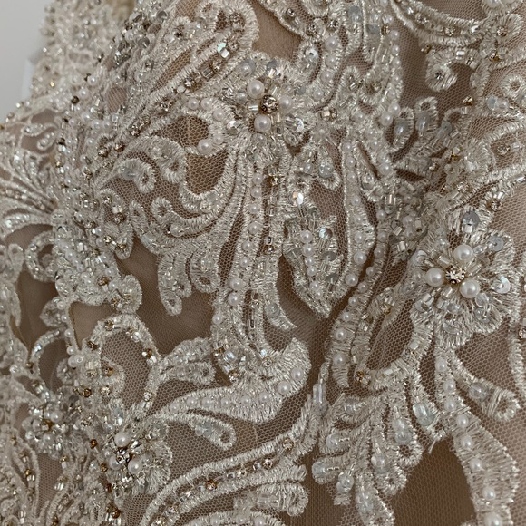 New Maggie Sottero Janelle Bridal Gown, Wedding 8 - Picture 7 of 9